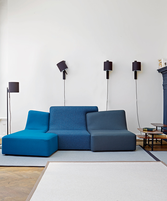 Signatures Singulières Magazine. Collection de mobilier de Ligne Roset. Canape confluences.